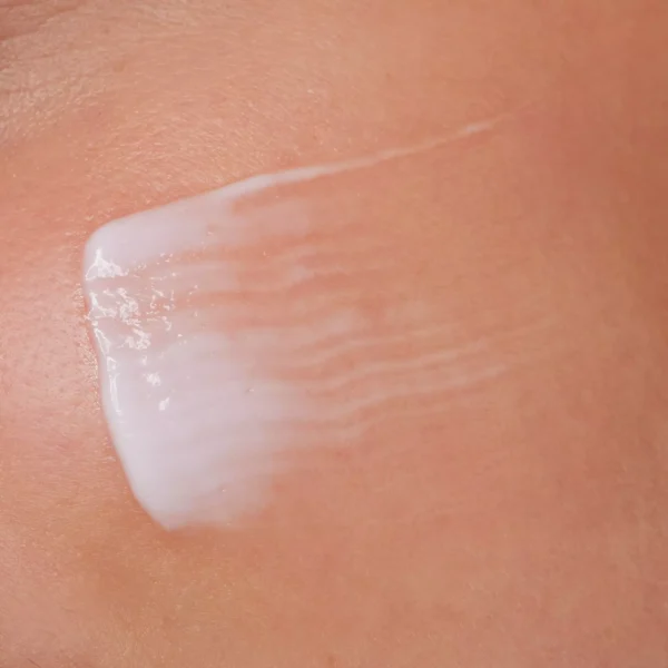 Essence Hydro Primer - Image 2